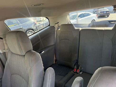 Used 2016 Chevrolet Traverse LT image 8