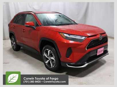 New 2025 Toyota RAV4 SE w/ Weather & Moonroof Package