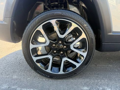Certified 2018 Jeep Compass Limited w/ Navigation Group AWD/4WD image 41