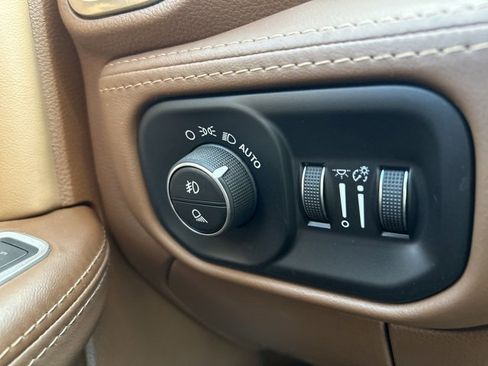 Used 2022 RAM 3500 Limited image 19