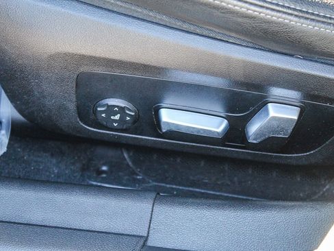 Used 2022 BMW 330i Sedan w/ Driving Assistance Package image 21