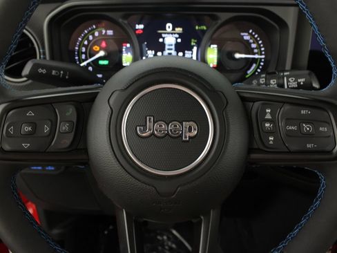 Used 2025 Jeep Wrangler Unlimited Rubicon 4xe w/ Safety Group AWD/4WD image 12