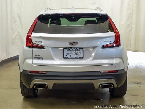 Used 2022 Cadillac XT4 Premium Luxury w/ Enhanced Visibility Package image 5