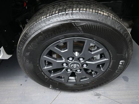 Certified 2025 Toyota 4Runner SR5 image 15