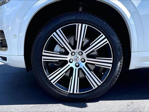 Used 2024 Volvo XC90 T8 Ultimate w/ Protection Package Premier AWD/4WD image 12