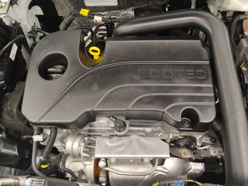 Used 2024 Chevrolet Equinox LT w/ LPO, Floor Liner Package image 30