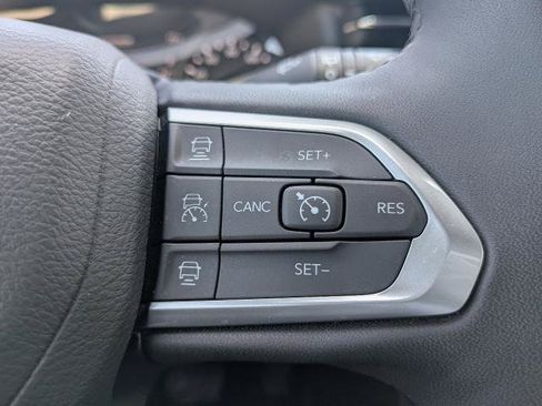 Used 2025 Jeep Compass Limited AWD/4WD image 24