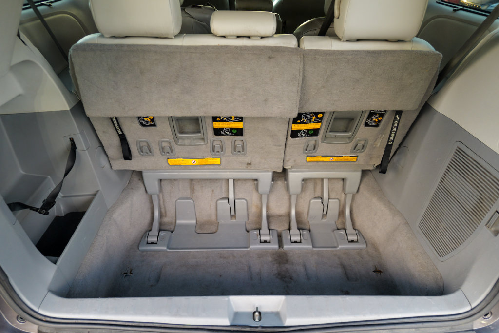 Used 2011 Toyota Sienna XLE w/ Premium Pkg FWD image 57