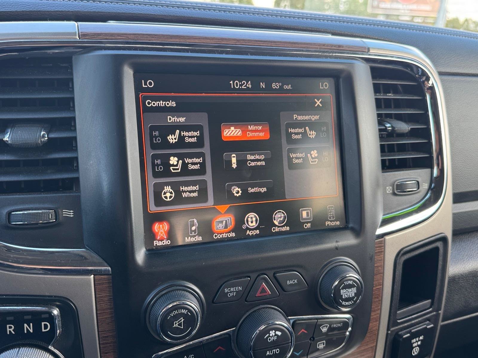 Used 2017 RAM 1500 Laramie w/ Convenience Group AWD/4WD image 16