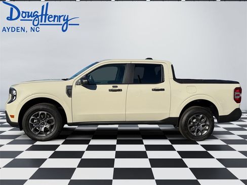 New 2025 Ford Maverick XLT w/ Equipment Group 302A image 2