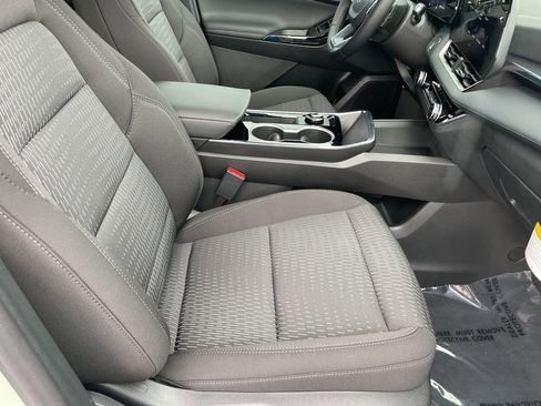 New 2026 Chevrolet Equinox LT w/ Safety and Technology Package FWD image 46