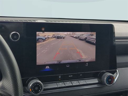 Used 2023 Chevrolet Colorado W/T image 19