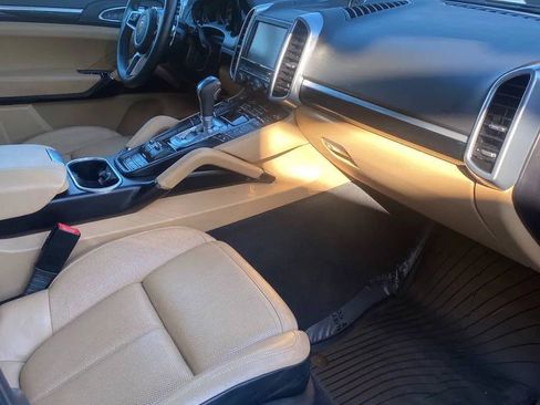 Used 2016 Porsche Cayenne image 14