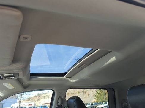 Used 2017 RAM 3500 Laramie w/ Convenience Group image 17