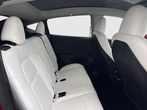Used 2023 Tesla Model Y Long Range AWD/4WD image 45