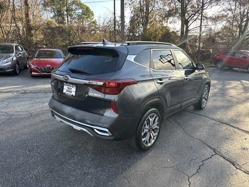 Used 2021 Kia Seltos SX w/ SX Sunroof Package image 6