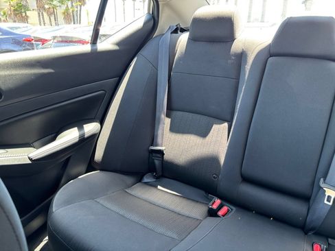 Used 2025 Nissan Altima 2.5 SV FWD image 34