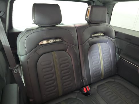 Used 2024 Rivian R1S Adventure AWD/4WD image 25