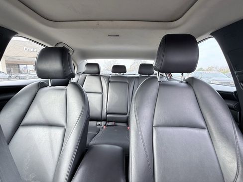 Used 2024 MAZDA MAZDA3 s image 21