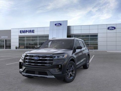 New 2026 Ford Explorer Active AWD/4WD image 2