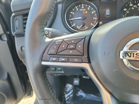 Used 2019 Nissan Rogue S w/ Special Edition Package FWD image 22