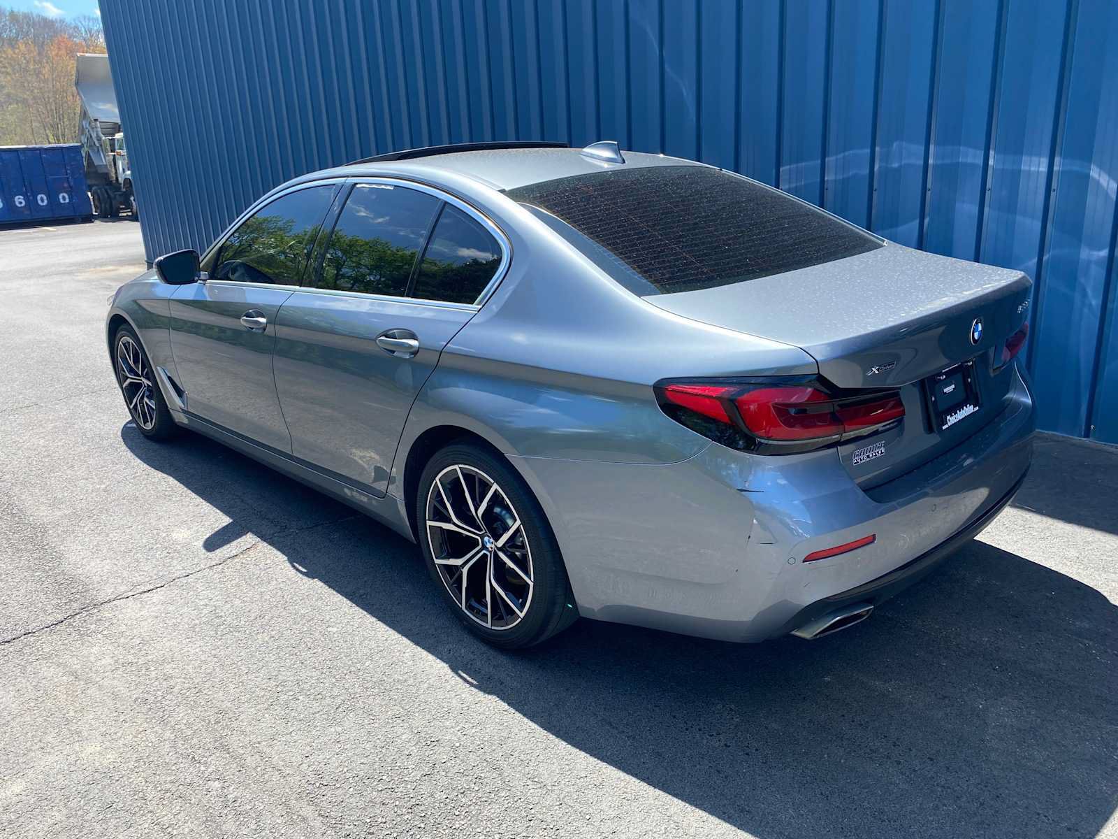 Used 2022 BMW 530i xDrive w/ Premium Package AWD/4WD image 3
