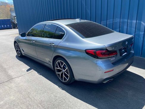 Used 2022 BMW 530i xDrive w/ Premium Package AWD/4WD image 3