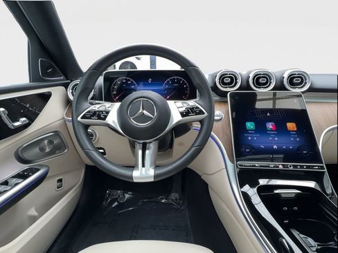 Used 2025 Mercedes-Benz C 300 Sedan image 34