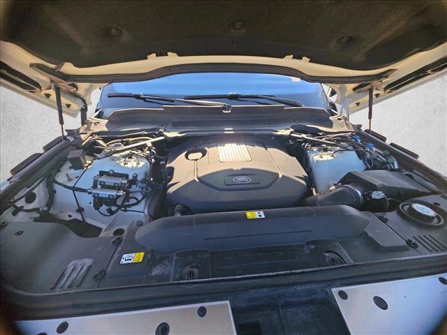 Used 2017 Land Rover Range Rover HSE AWD/4WD image 19