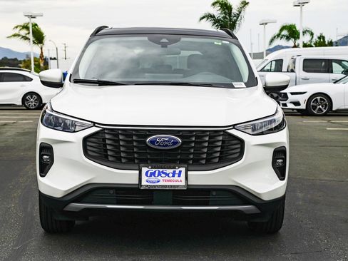 New 2025 Ford Escape SE image 2