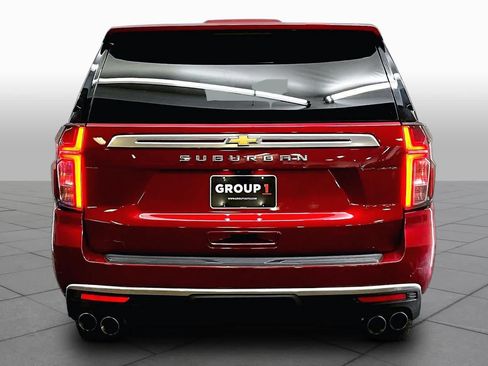 Used 2024 Chevrolet Suburban High Country w/ Premium Package 2 AWD/4WD image 5