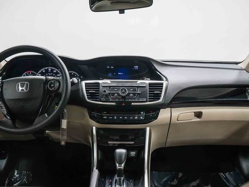 Used 2017 Honda Accord LX image 13