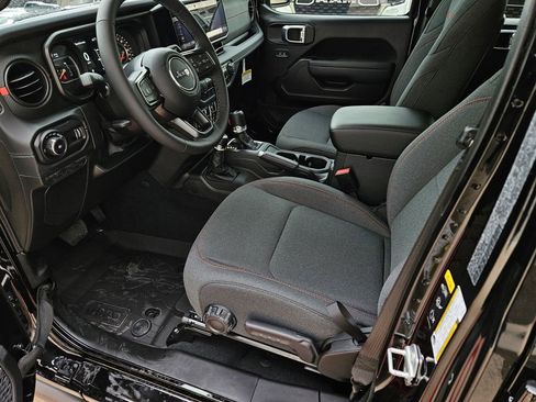 New 2026 Jeep Wrangler Unlimited Rubicon AWD/4WD image 15