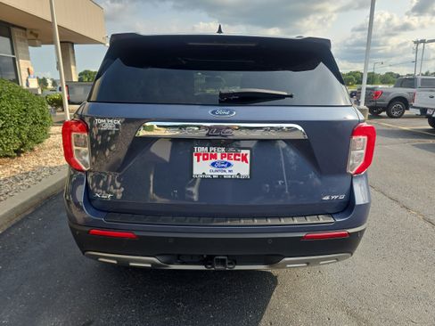 Used 2021 Ford Explorer XLT w/ Equipment Group 202A AWD/4WD image 7