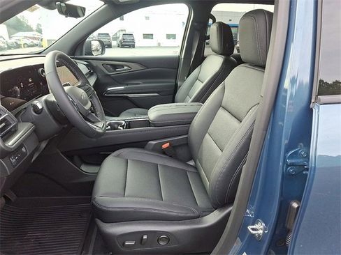 New 2026 Chevrolet Traverse LT image 10