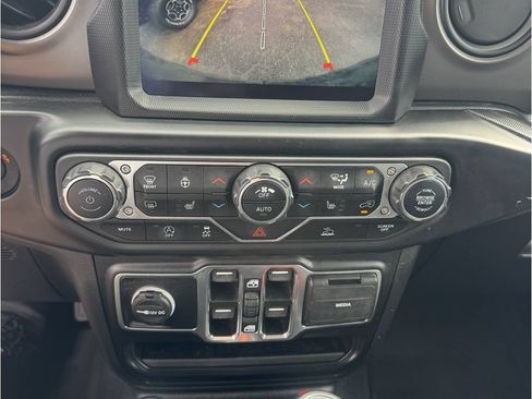 Used 2022 Jeep Wrangler Unlimited Sport AWD/4WD image 11