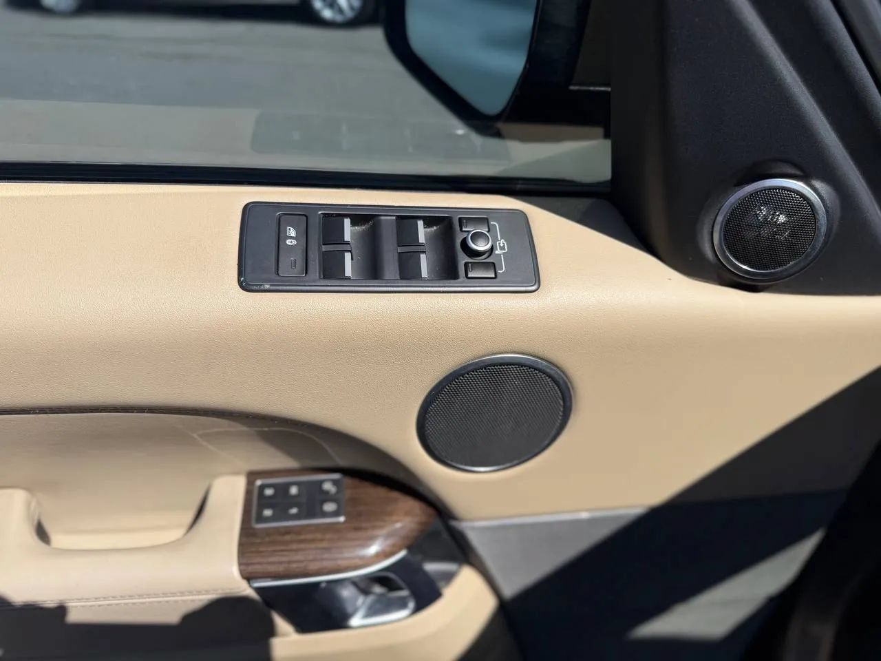 Used 2014 Land Rover Range Rover Sport HSE AWD/4WD image 46