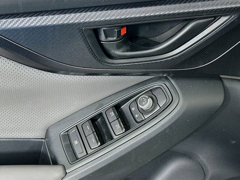 Used 2021 Subaru Crosstrek 2.5i Sport w/ Moonroof Package image 17