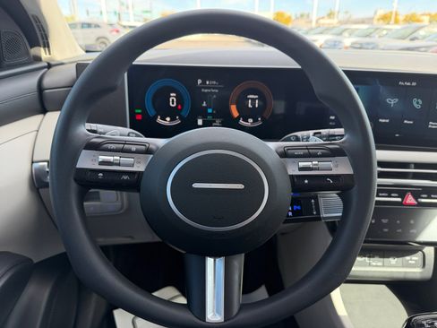 Used 2025 Hyundai Tucson Blue image 9