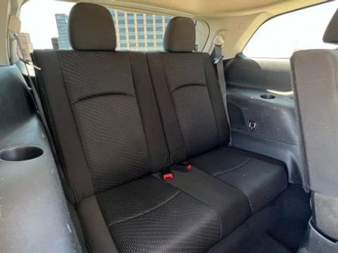 Used 2017 Dodge Journey SE w/ Flexible Seating Group image 24