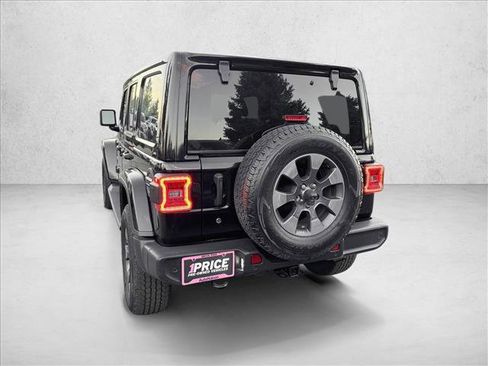 Used 2018 Jeep Wrangler Unlimited Sahara image 6