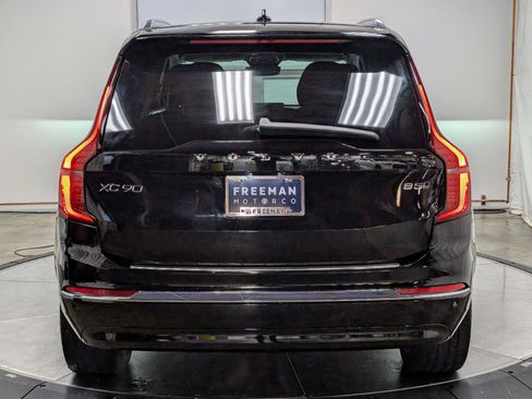 Used 2025 Volvo XC90 B5 Plus w/ Protection Package Premier image 8