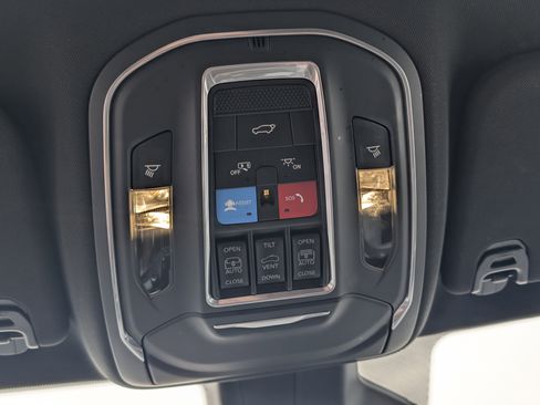 Used 2022 Jeep Wagoneer Series I w/ Premium Group I image 28