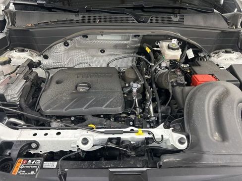 Used 2025 Chevrolet TrailBlazer LT AWD/4WD image 25