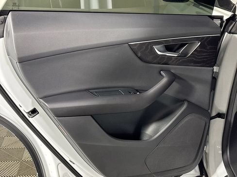 Used 2023 Audi Q8 Premium w/ Convenience Package AWD/4WD image 20