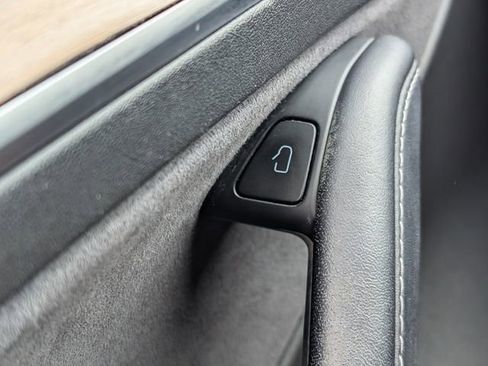 Used 2023 Tesla Model 3 Standard Range image 34