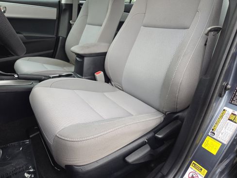 Used 2016 Toyota Corolla LE FWD image 25
