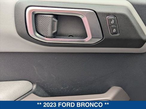 Certified 2023 Ford Bronco Badlands AWD/4WD image 11