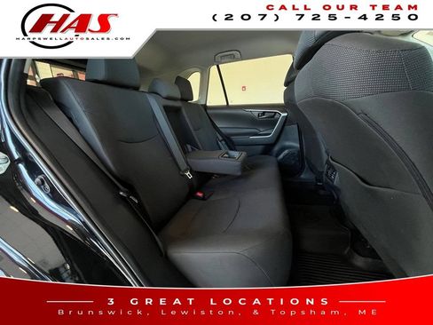 Used 2024 Toyota RAV4 LE AWD/4WD image 13