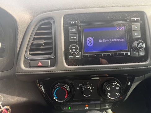 Used 2019 Honda HR-V LX image 20